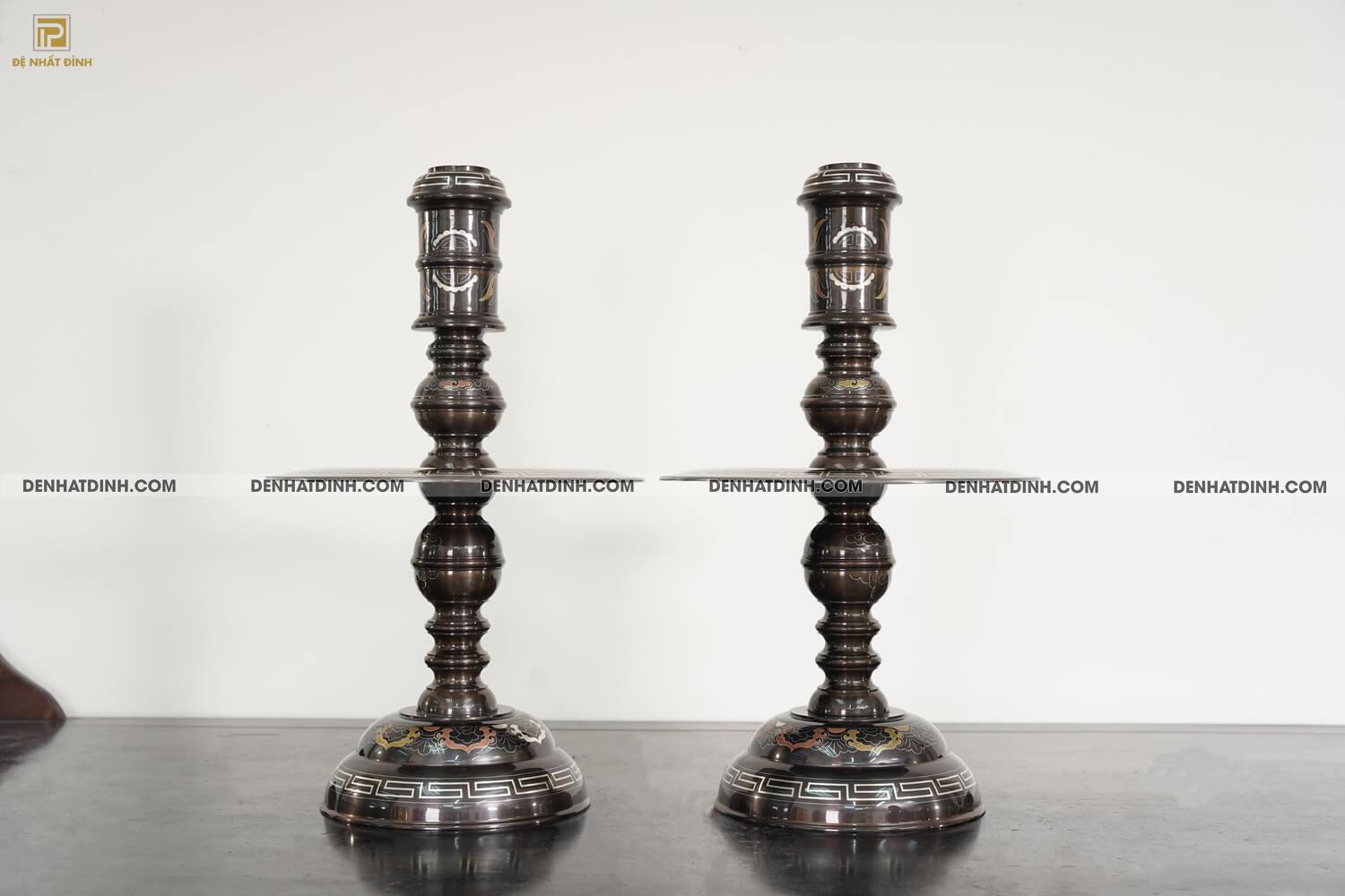 Chân Nến Ngũ sắc đồng đỏ