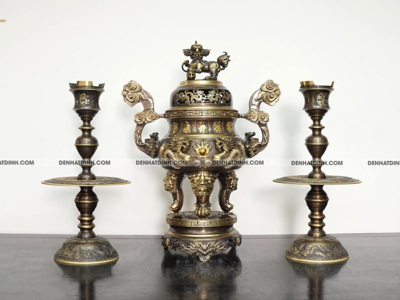 Bộ tam sự Song Long bằng đồng cattut đỉnh cao 66, 5 chữ và đôi chân nến chữ Phúc - ND47CN