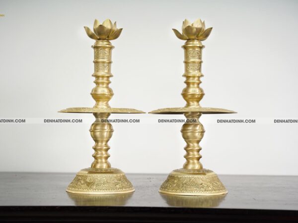 Nến 60 mẫu 2 hoa văn MỘC (Kèm đài sen)