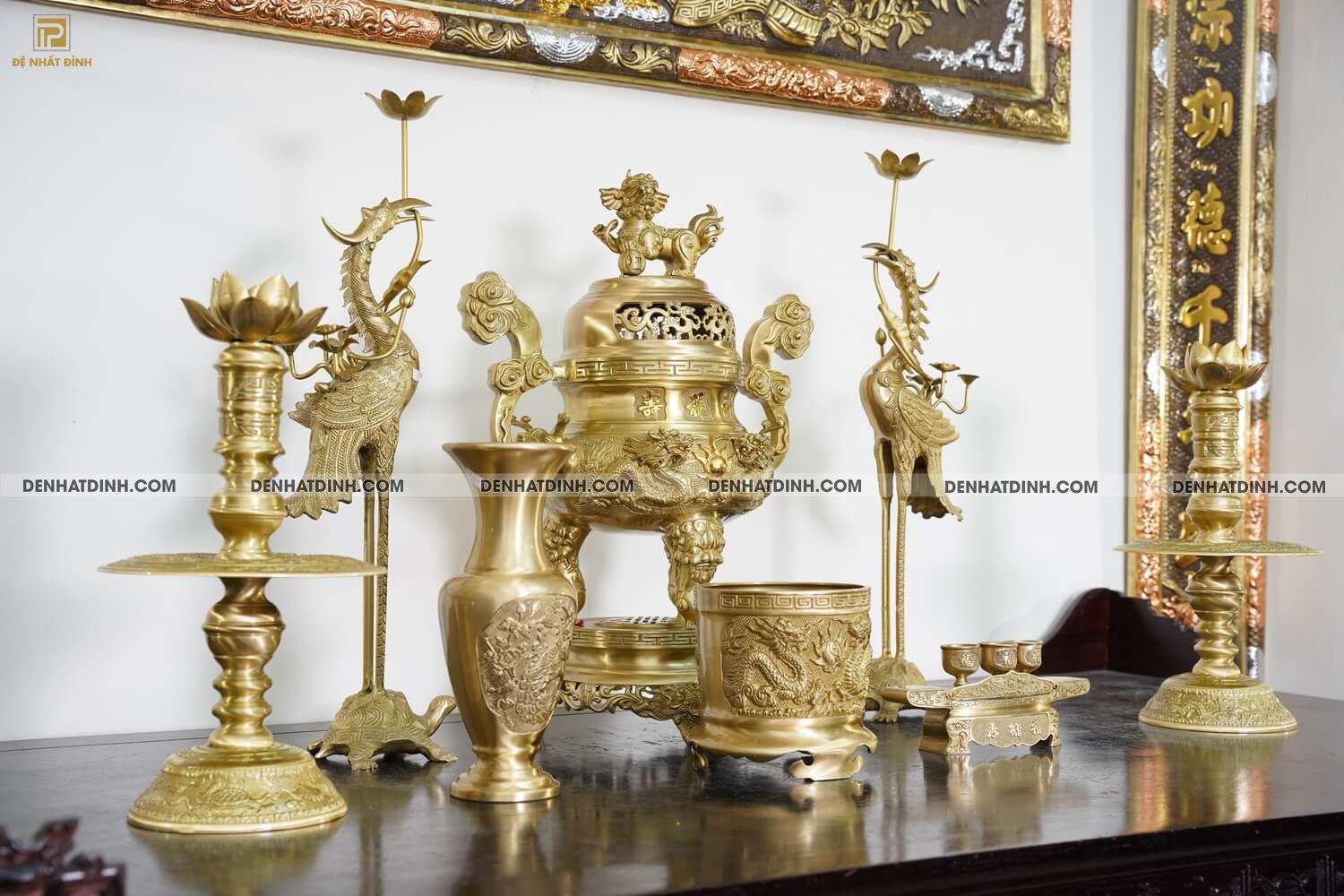 Bộ ngũ sự song long cao 65cm hoa văn màu vàng ánh xanh kèm 3 phụ kiện - Ảnh 3