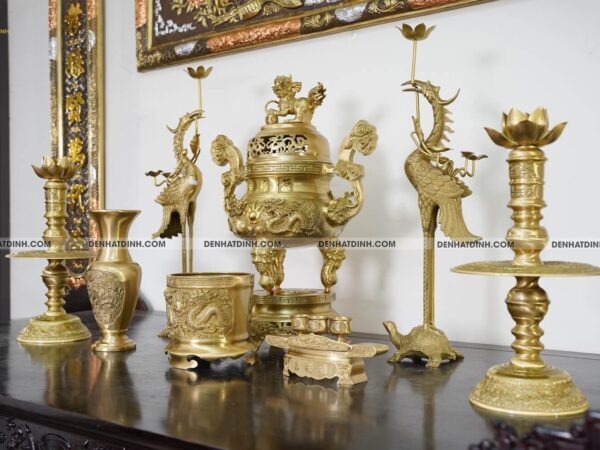 Alternative view of Bộ ngũ sự song long cao 65cm hoa văn màu vàng ánh xanh kèm 3 phụ kiện