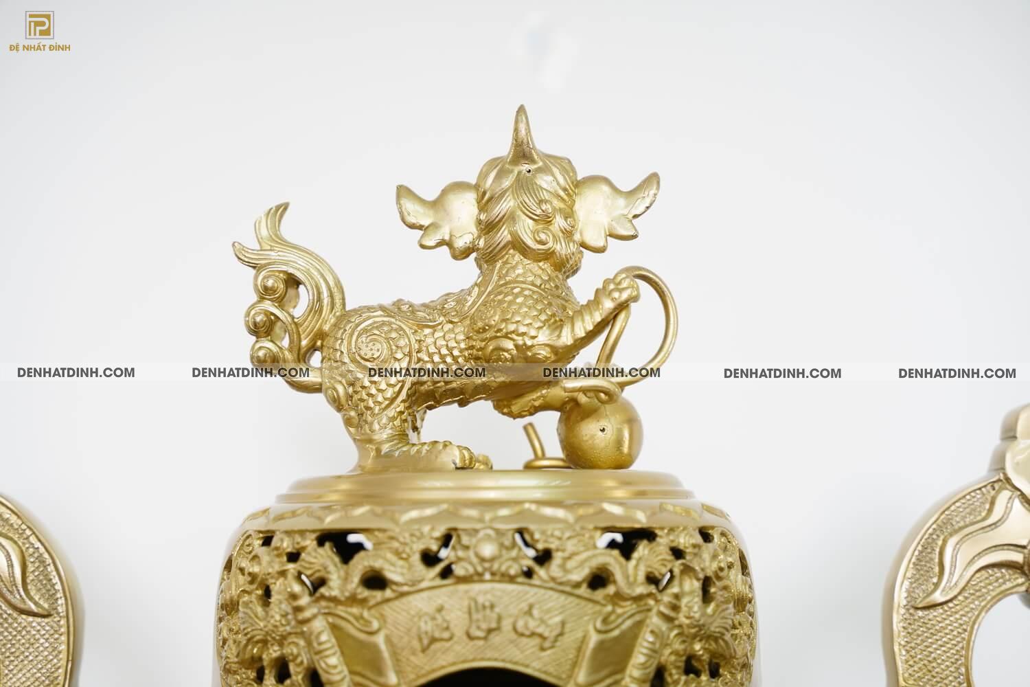 Bộ đỉnh đồng cattut đỉnh cao 66 (5 chữ Việt ), nắp đỉnh chế tác bộ cuốn thư chữ Đức Lưu Quang màu vàng mộc - Ảnh 18