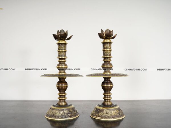 Nến 60 hoa văn mẫu 2 công nghệ (kèm đài sen)