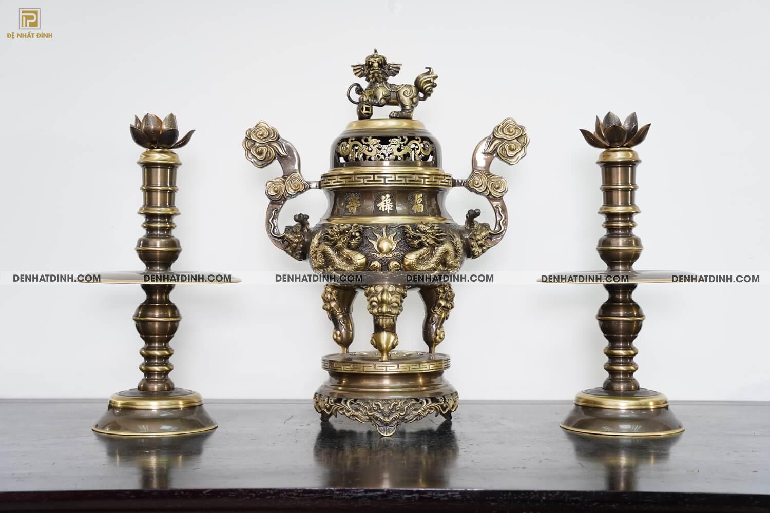 Bộ tam sự nến song long cao 65cm màu hun giả cổ