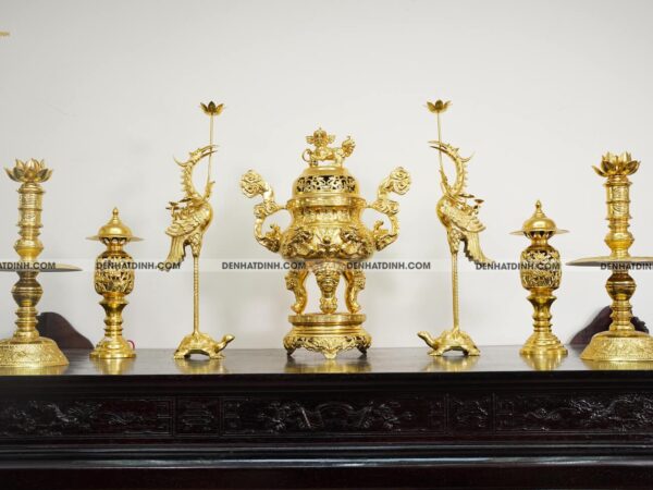 Bộ đỉnh đồng ngũ sự Song long đỉnh cao 66 (5 chữ Hán ) kèm đôi đèn điện dát vàng toàn bộ