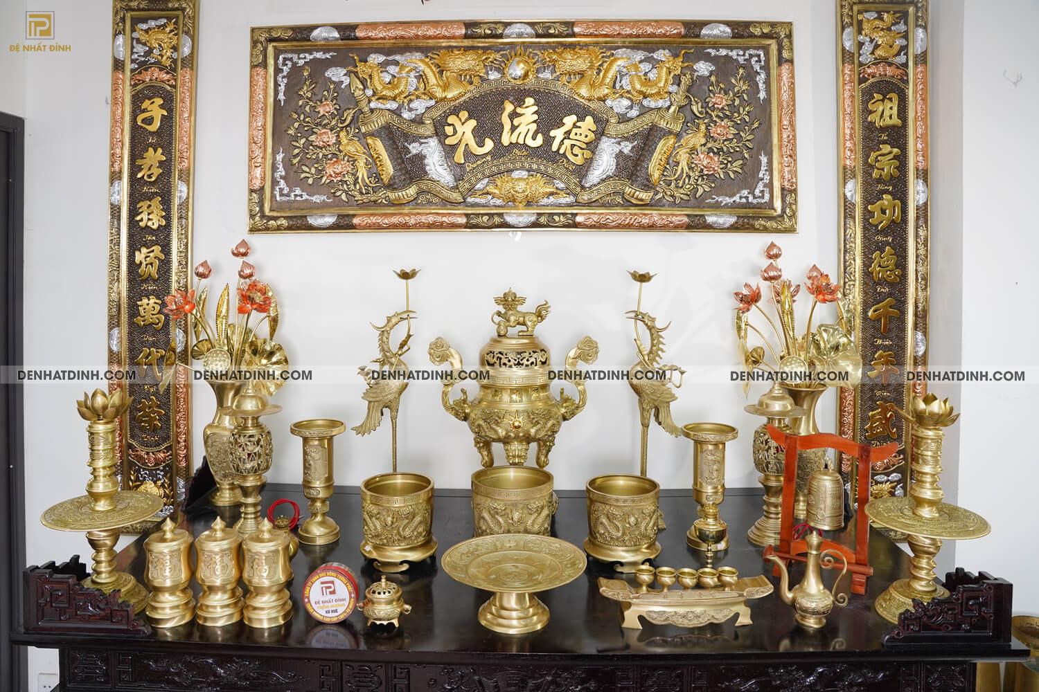 Bộ đồng ngũ sự song long cao 65cm hoa văn màu vàng ánh xanh đầy đủ phụ kiện