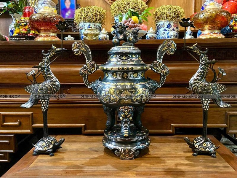 Bộ tam sự hạc song long 65 đồng đỏ khảm ngũ sắc