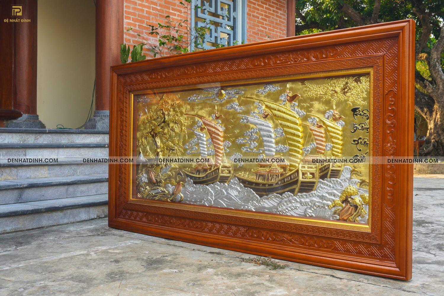Tranh thuận buồm xuôi gió bằng đồng khung gỗ bản to - Ảnh 3
