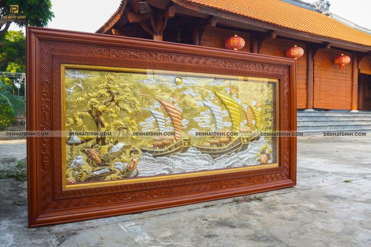 Tranh thuận buồm xuôi gió bằng đồng khung gỗ bản to - Ảnh 2