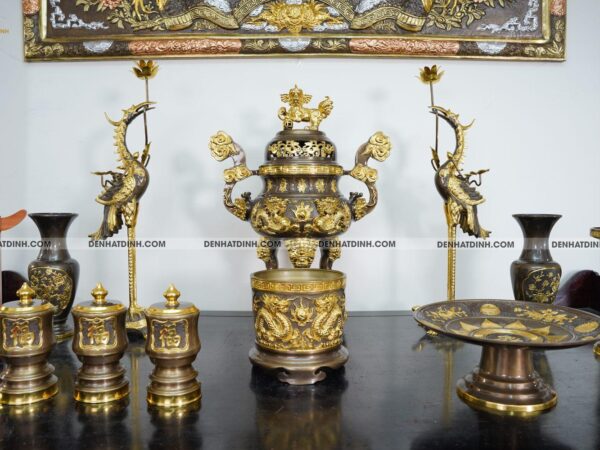 Alternative view of Bộ đỉnh đồng Ngũ sự Song Long 65 ( 5 chữ hán ) dát vàng điểm 36kg kèm 7 phụ kiện