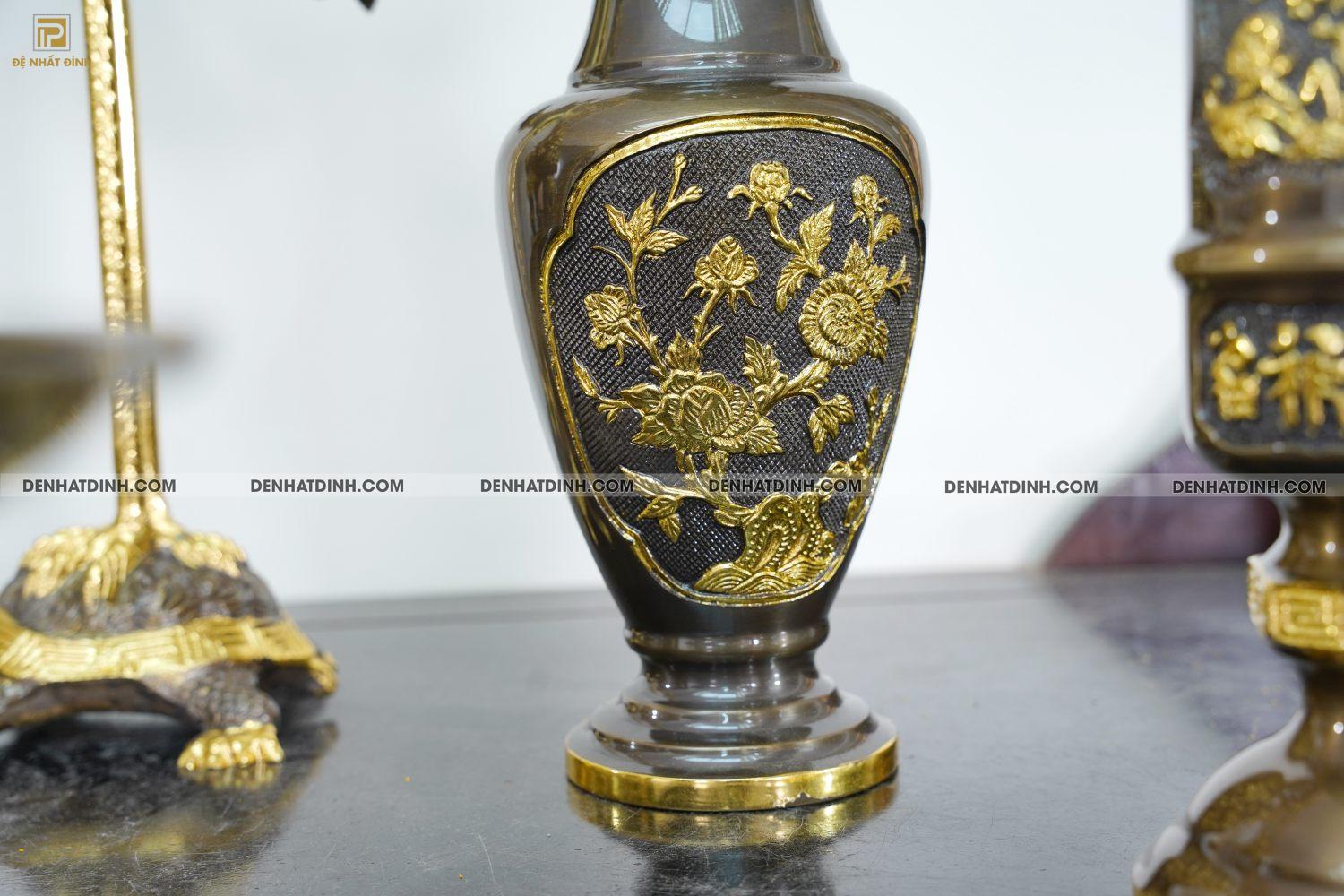 Bộ đỉnh thờ Ngũ sự Song Long 66 (5 chữ Hán) 36kg kèm đôi lọ hoa, bát hương dát vàng điểm kết hợp với bộ hoành phi câu đối khảm tam khí - Ảnh 6