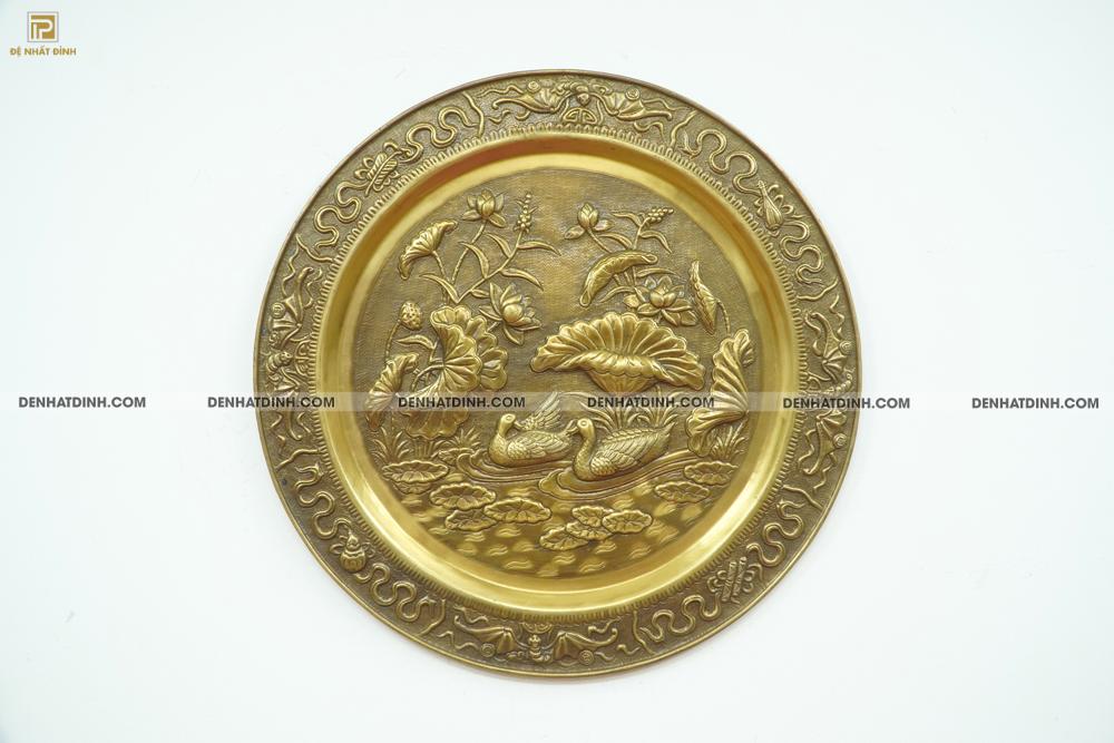 Mâm tranh đồng thiên nga 52cm