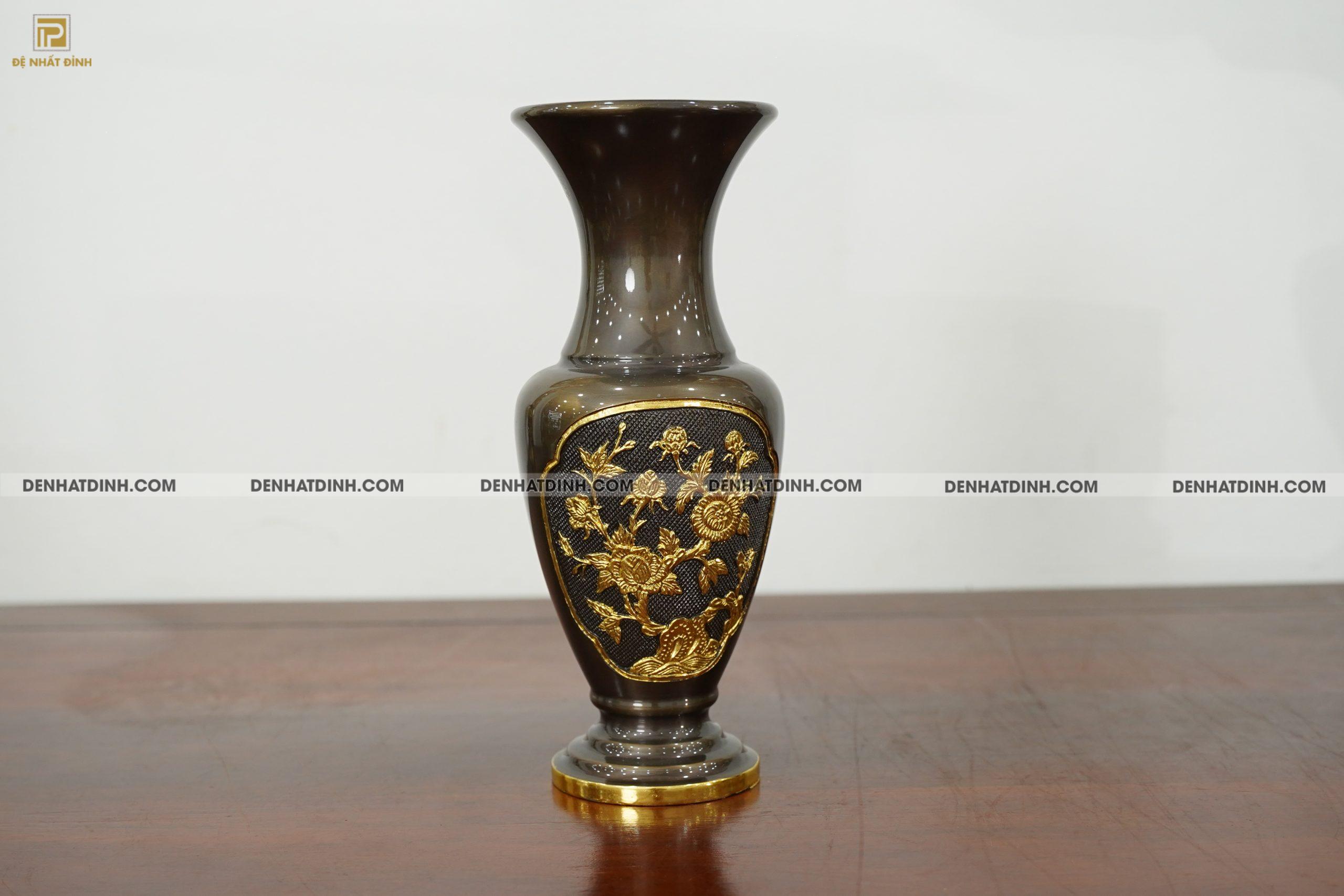 Lục bình cao 30cm bằng đồng dát vàng điểm