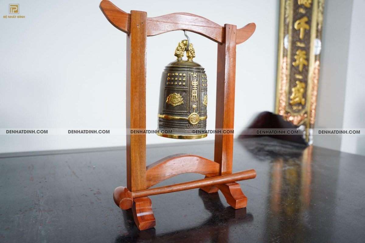 Chuông đồng treo 17 dát vàng điểm - Ảnh 6
