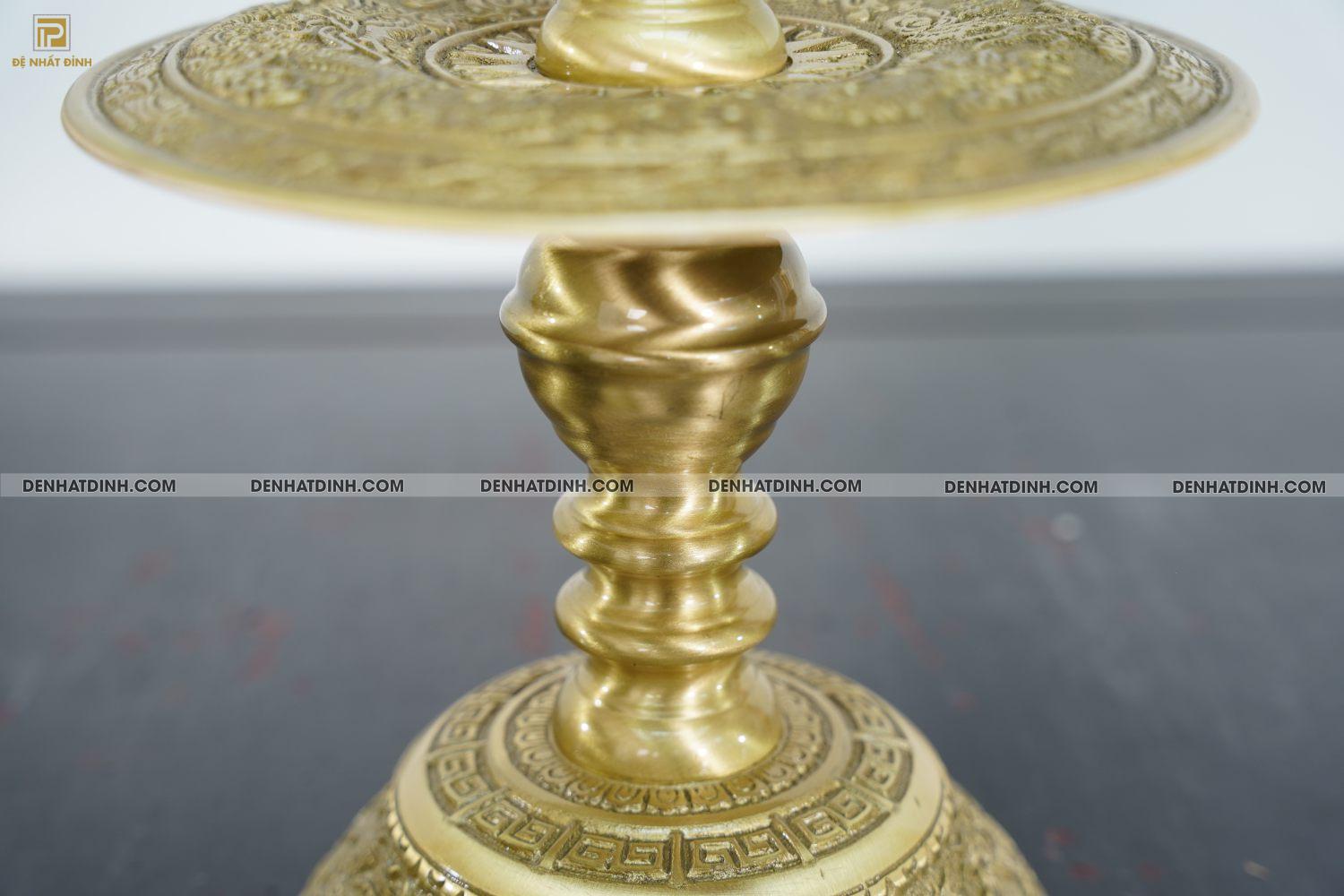 Chân nến hoa văn đồng màu mộc - Ảnh 5