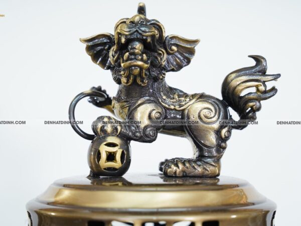 Alternative view of Đỉnh dơi đào cao 65 màu hun giả cổ