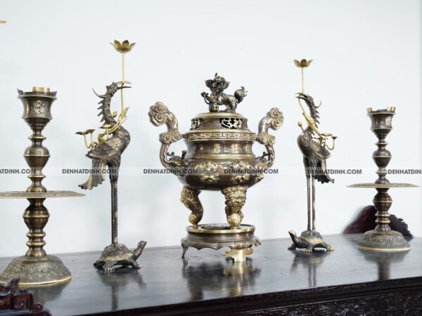 Bộ đỉnh đồng ngũ sự dơi đào cao 65cm màu hun giả cổ nến chữ phúc