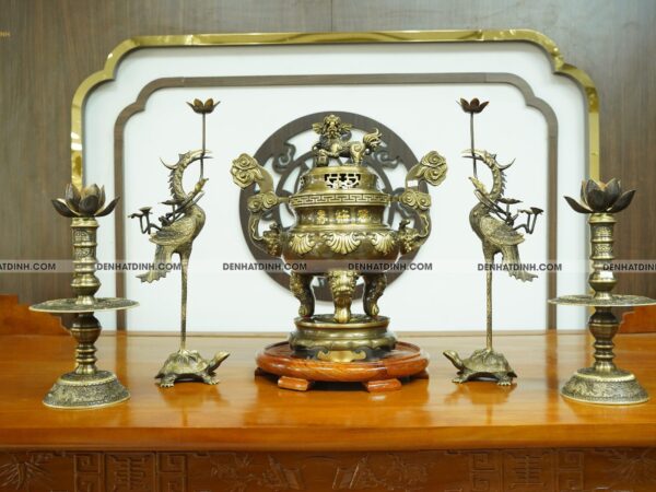 Bộ đỉnh đồng ngũ sự hoa sòi 50 hoa văn CN