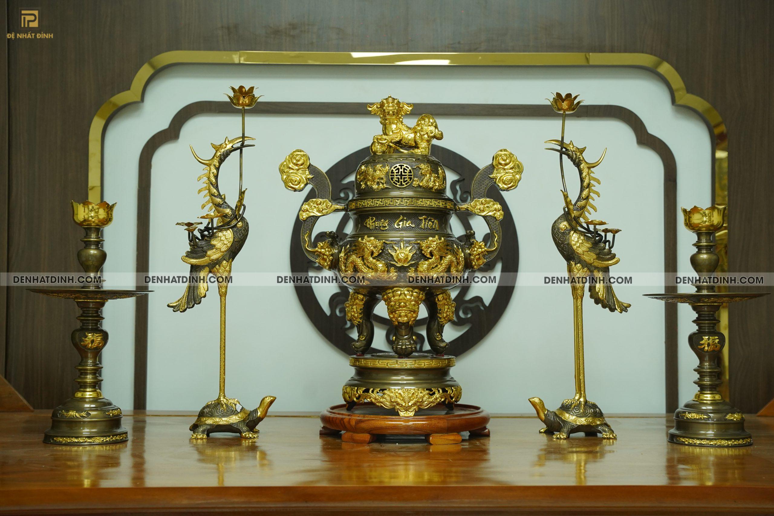Bộ đỉnh đồng ngũ sự Phụng Gia Tiên 65 dát vàng điểm nến kỹ