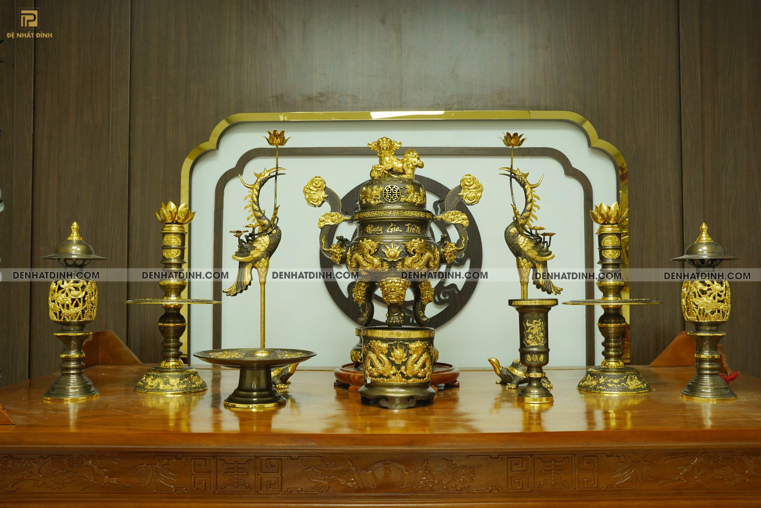 Bộ đỉnh đồng ngũ sự Phụng Gia Tiên 66 dát vàng điểm 4 phụ kiện dát vàng