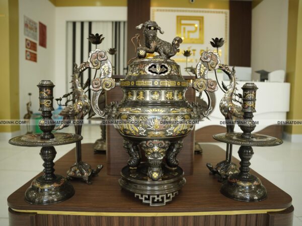 Bộ đỉnh đồng ngũ  sự hạc Song Long chầu nguyệt cao 70 cm bằng đồng đỏ khảm ngũ sắc