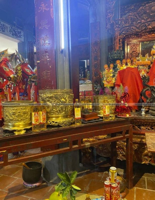 Văn khấn an vị bát hương cập nhật mới nhất 2025