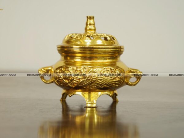 Alternative view of Xông trầm bằng đồng dát vàng 24k