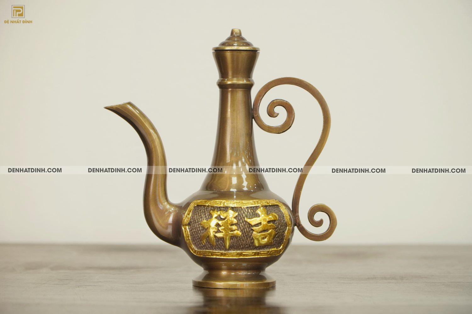 Ấm thờ bằng đồng hun cổ dát vàng điểm chữ