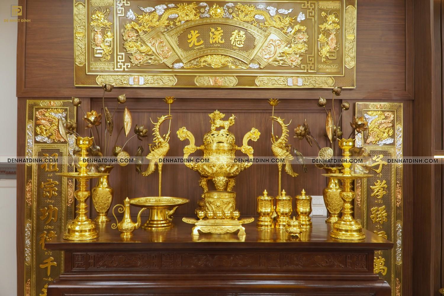 Bộ đỉnh đồng ngũ sự Cuốn Thư 65 dát vàng 24K cùng phụ kiện đồ thờ