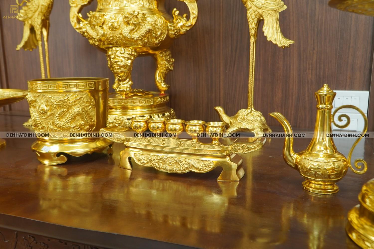 Bộ đỉnh đồng ngũ sự Cuốn Thư 65 dát vàng 24K cùng ống hương, mâm bồng, bát hương, chén thờ - Ảnh 12