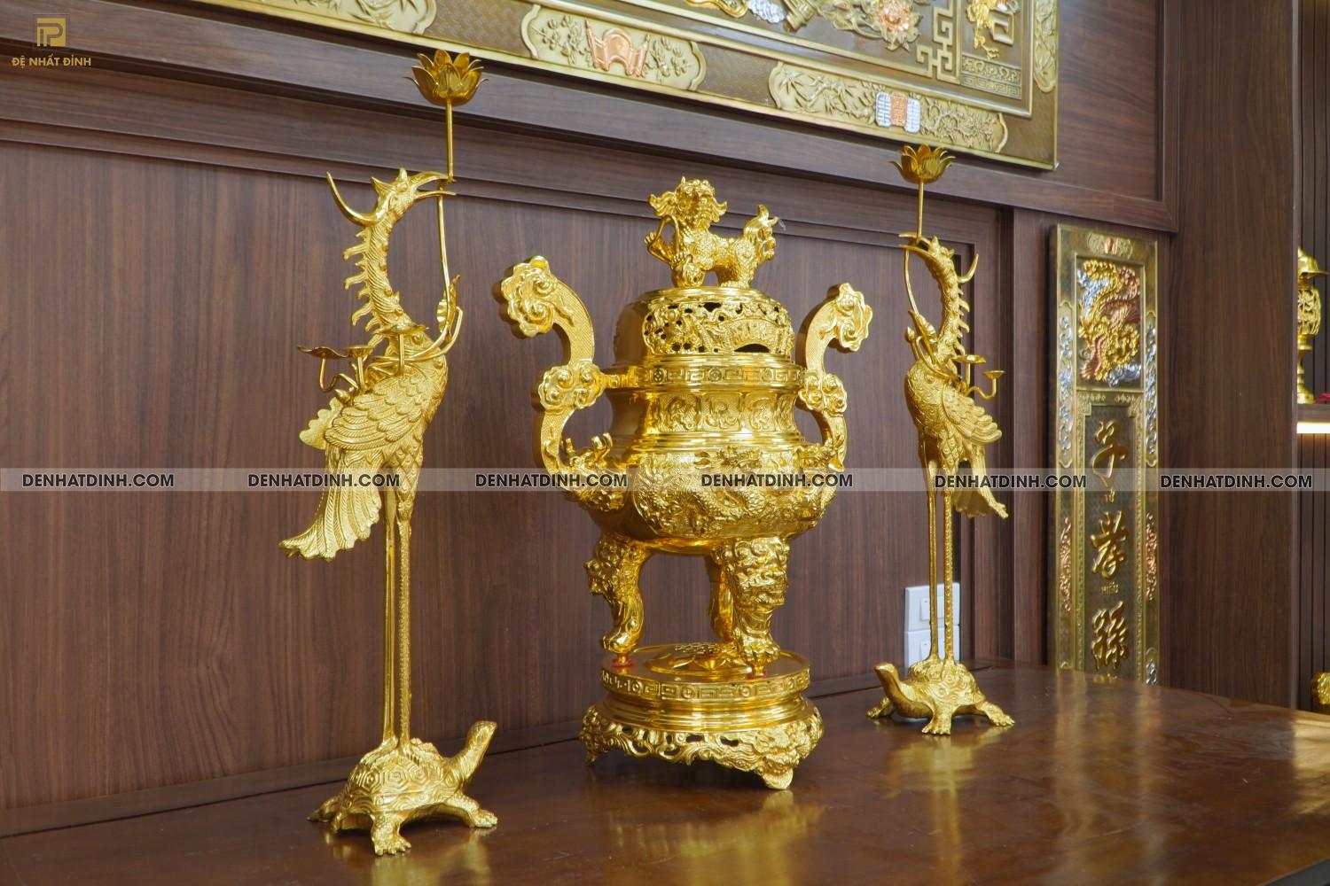 Bộ đỉnh đồng tam sự Cuốn Thư 65 hoa văn dát vàng 24K - Ảnh 2