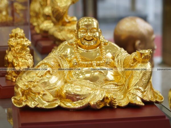 Tượng Di Lặc Dựa Bao Tiền Bằng Đồng Dát Vàng