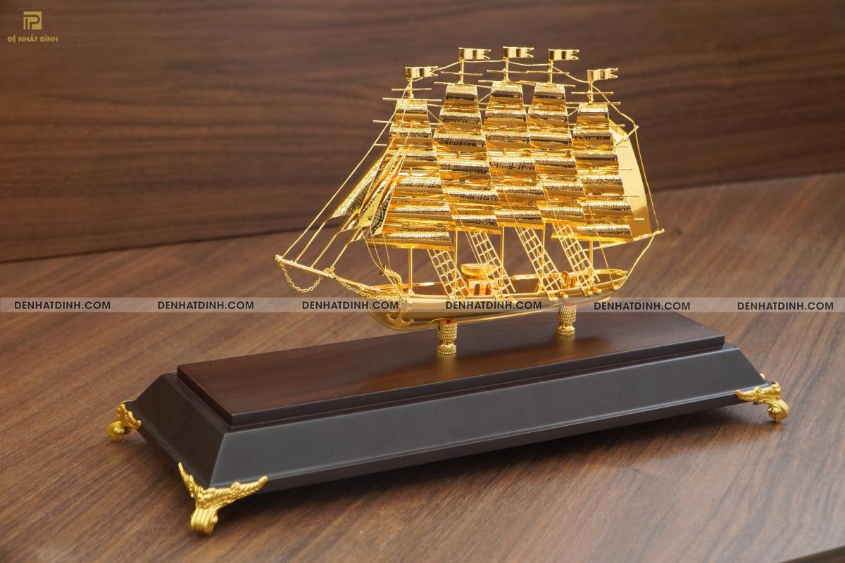 Thuyền mạ vàng - Ảnh 4