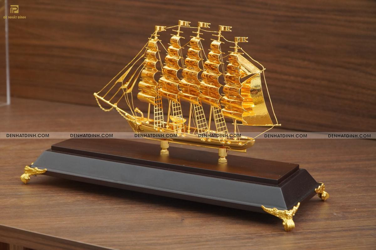 Thuyền mạ vàng - Ảnh 5