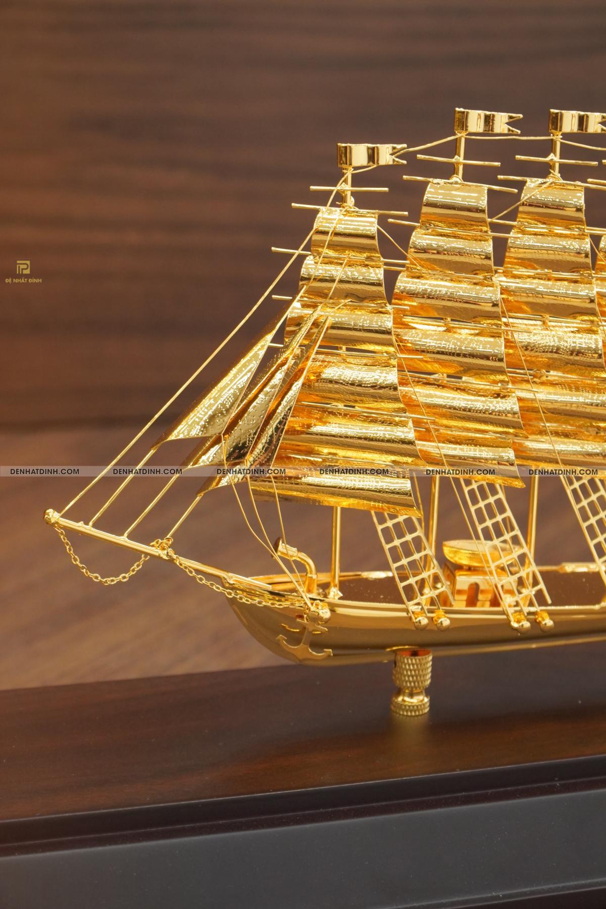 Thuyền mạ vàng - Ảnh 6