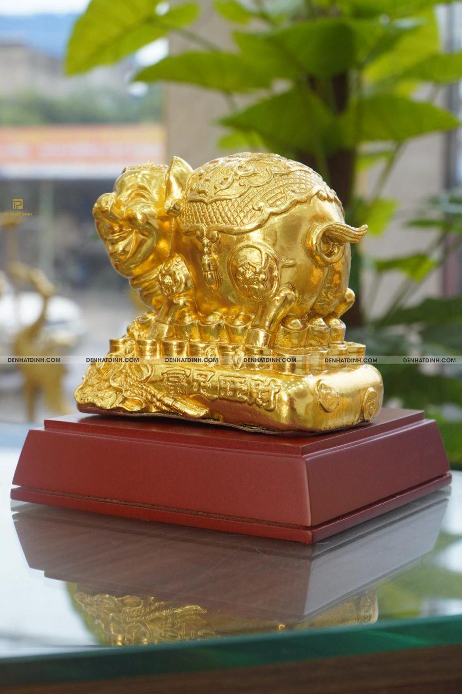 Tượng Heo Túi Tiền Tiết Kiệm Bằng Đồng Dát Vàng - Hình ảnh 3