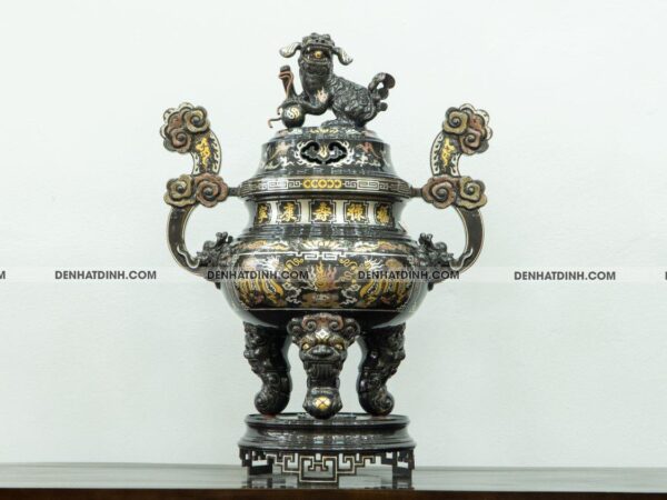 Alternative view of Đỉnh rồng 75 đồng đỏ khảm ngũ sắc