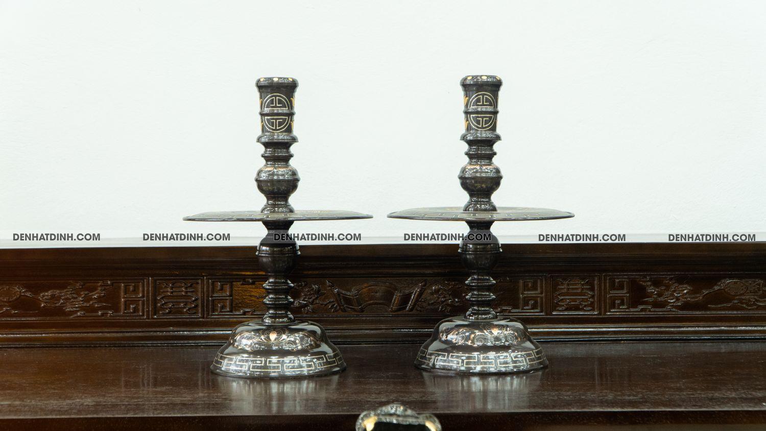 Đôi chân nến 48 khảm tam khí