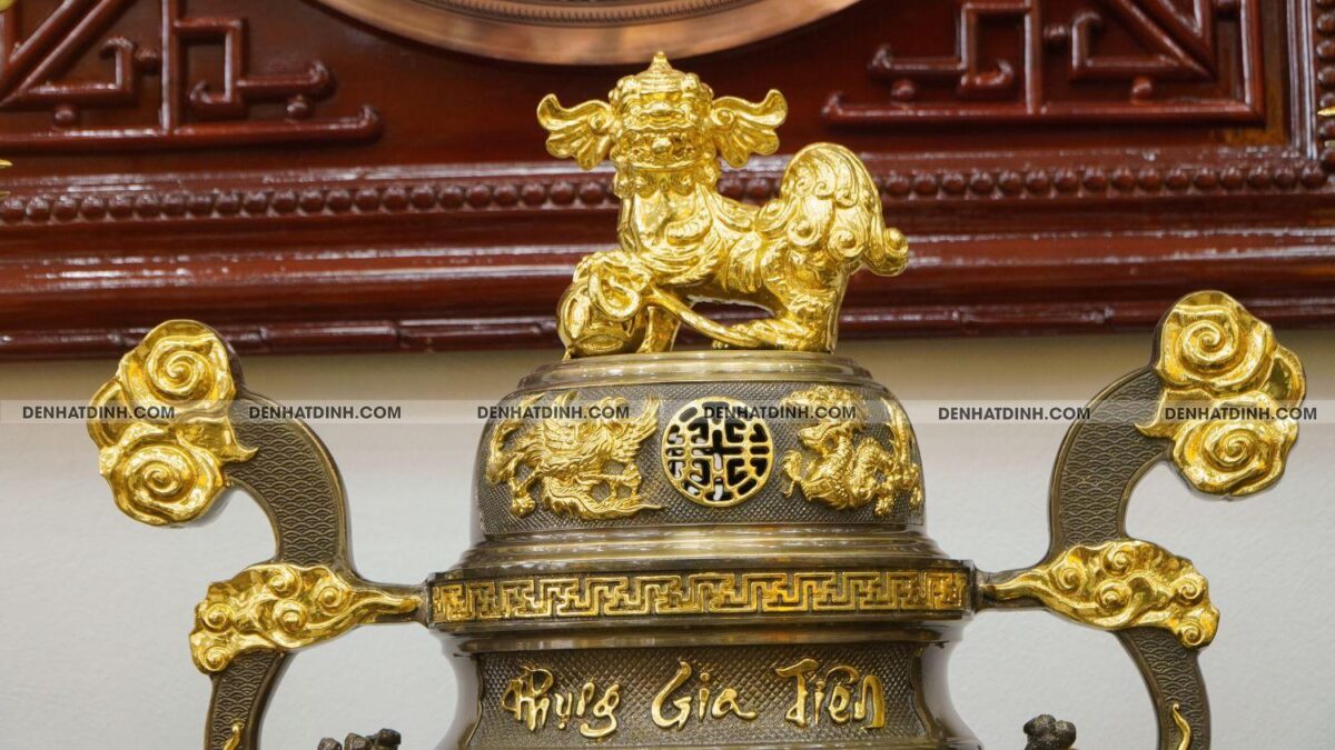 Bộ đỉnh đồng Phụng Gia Tiên dát vàng đi cùng các phụ kiện trên ban thờ - Ảnh 8