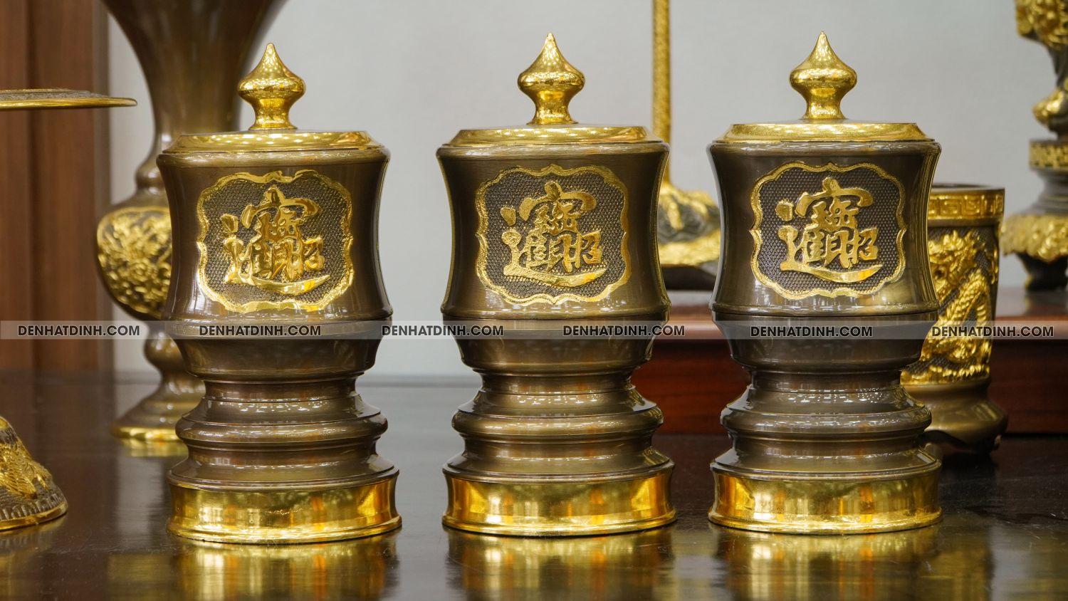 Bộ đỉnh đồng Phụng Gia Tiên dát vàng đi cùng các phụ kiện trên ban thờ - Ảnh 13