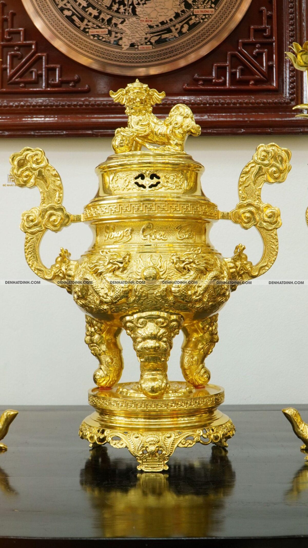Bộ đỉnh đồng ngũ sự 3 chữ Phụng Gia Tiên đỉnh cao 66 kết hợp với biểu tượng dơi dát vàng toàn bộ - Ảnh 4