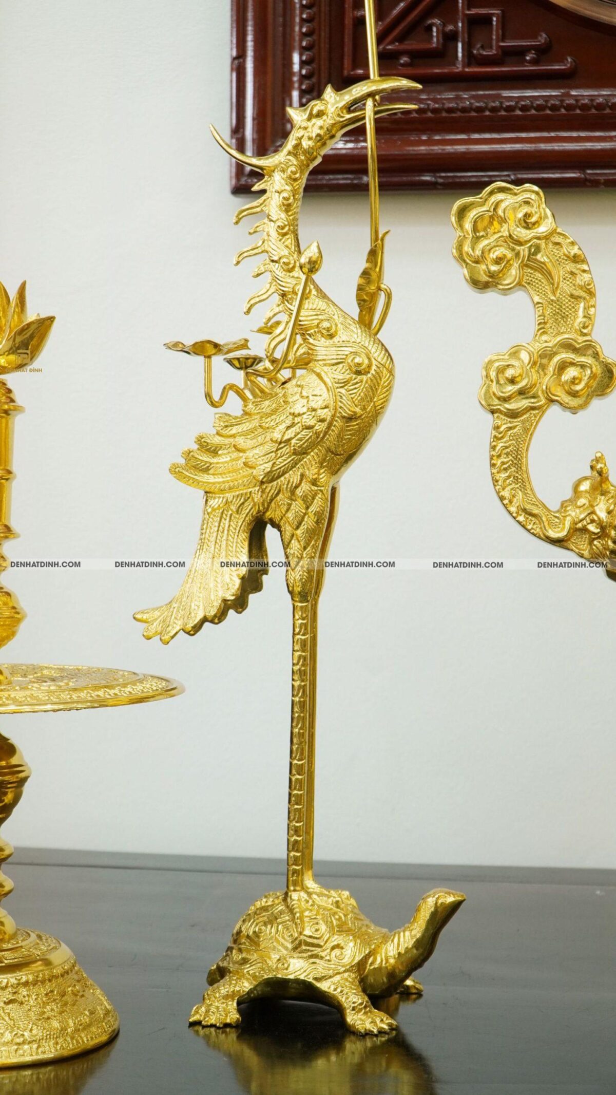 Bộ đỉnh đồng ngũ sự 3 chữ Phụng Gia Tiên đỉnh cao 66 kết hợp với biểu tượng dơi dát vàng toàn bộ - Ảnh 8