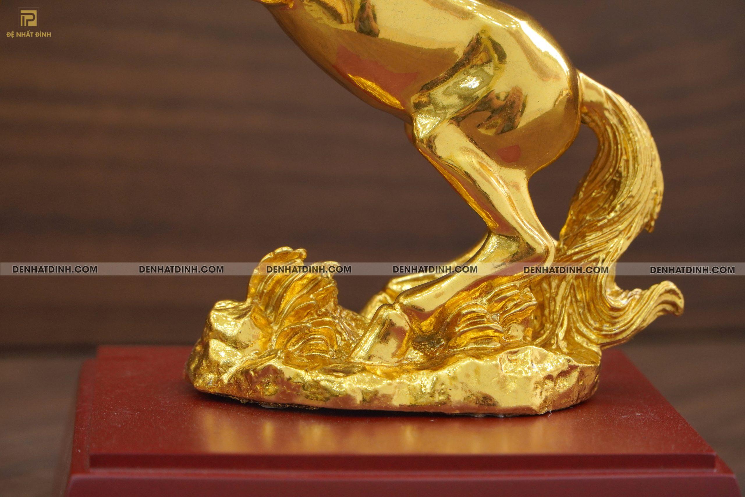 Tượng Ngựa Hí Bằng Đồng Dát Vàng - Ảnh 6