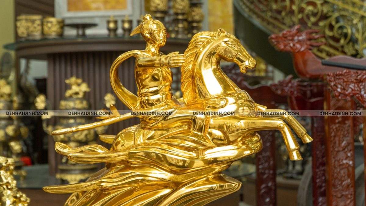 Tượng Thánh Gióng bằng đồng dát vàng - Ảnh 3