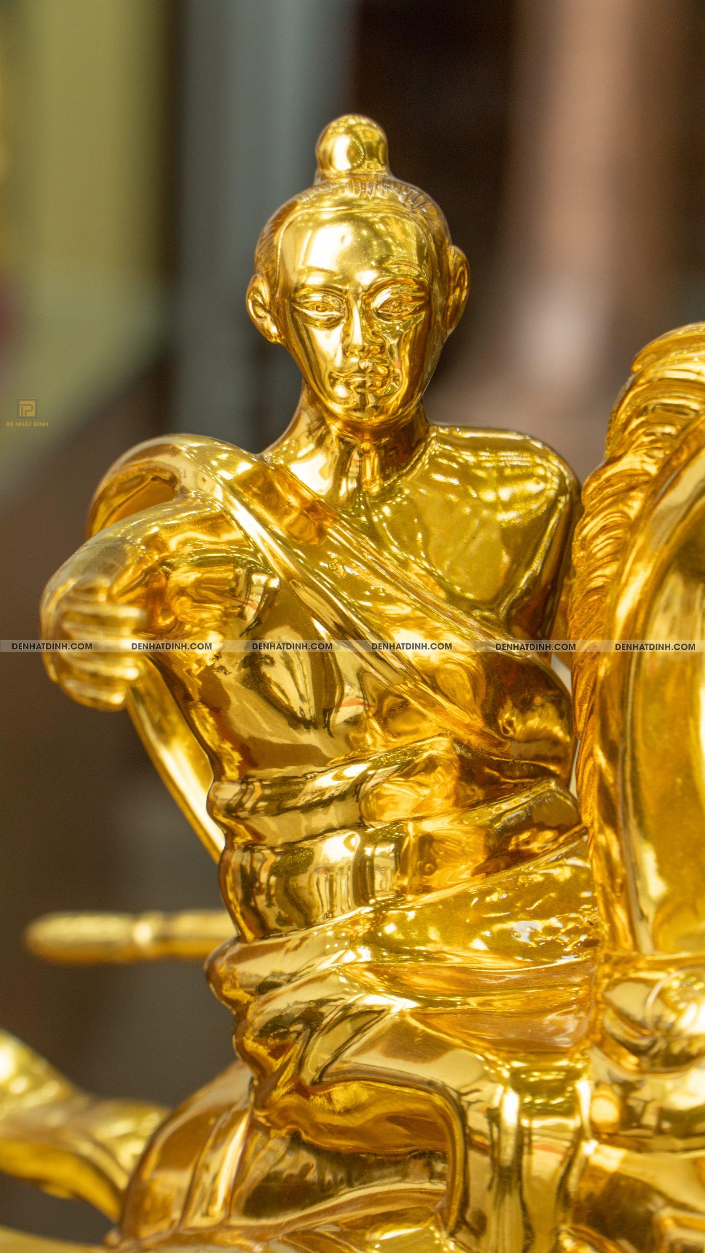 Tượng Thánh Gióng bằng đồng dát vàng - Ảnh 4