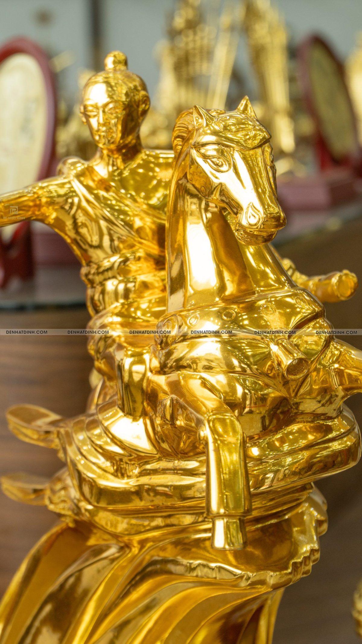 Tượng Thánh Gióng bằng đồng dát vàng - Ảnh 5