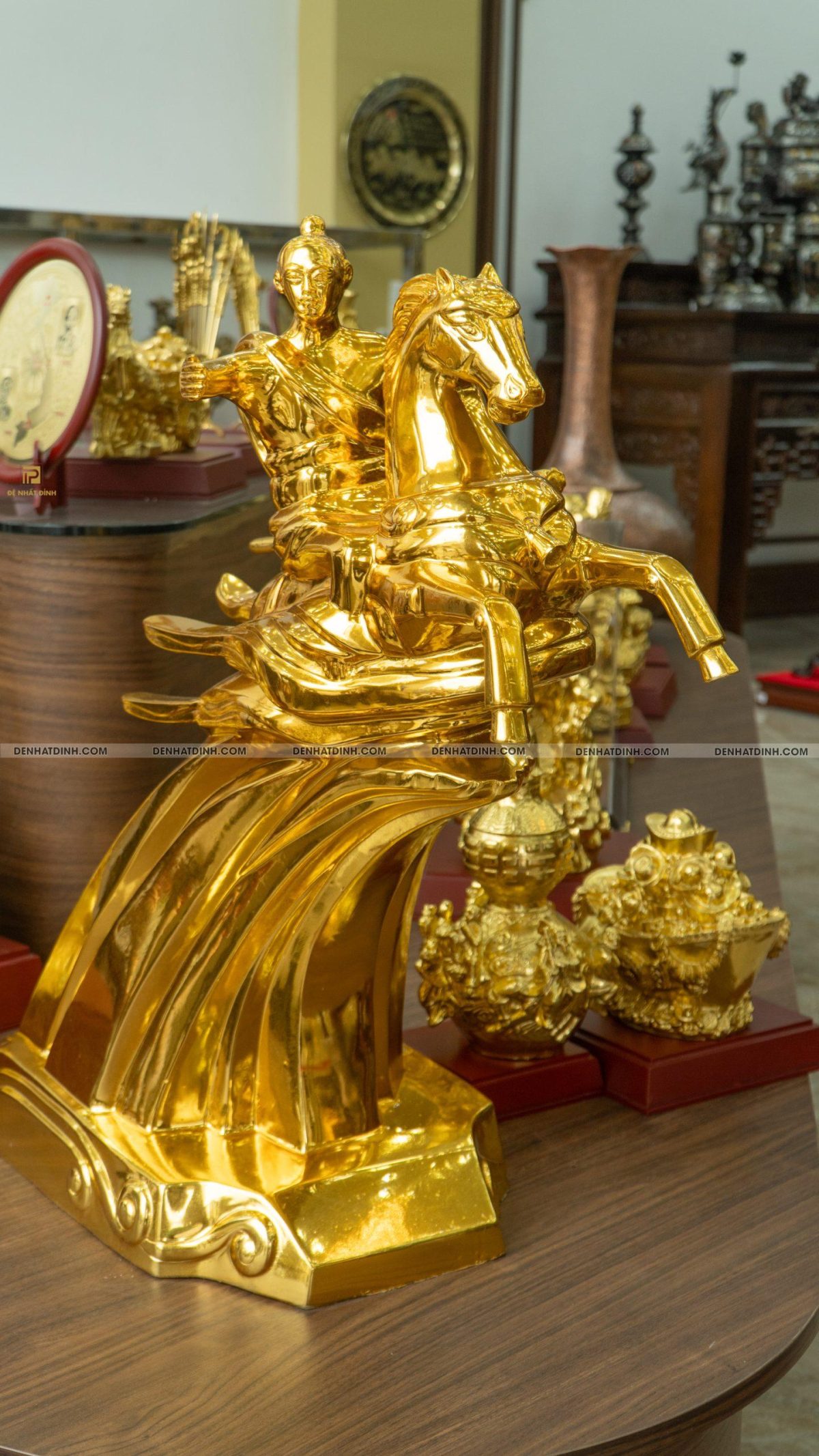 Tượng Thánh Gióng bằng đồng dát vàng - Ảnh 6