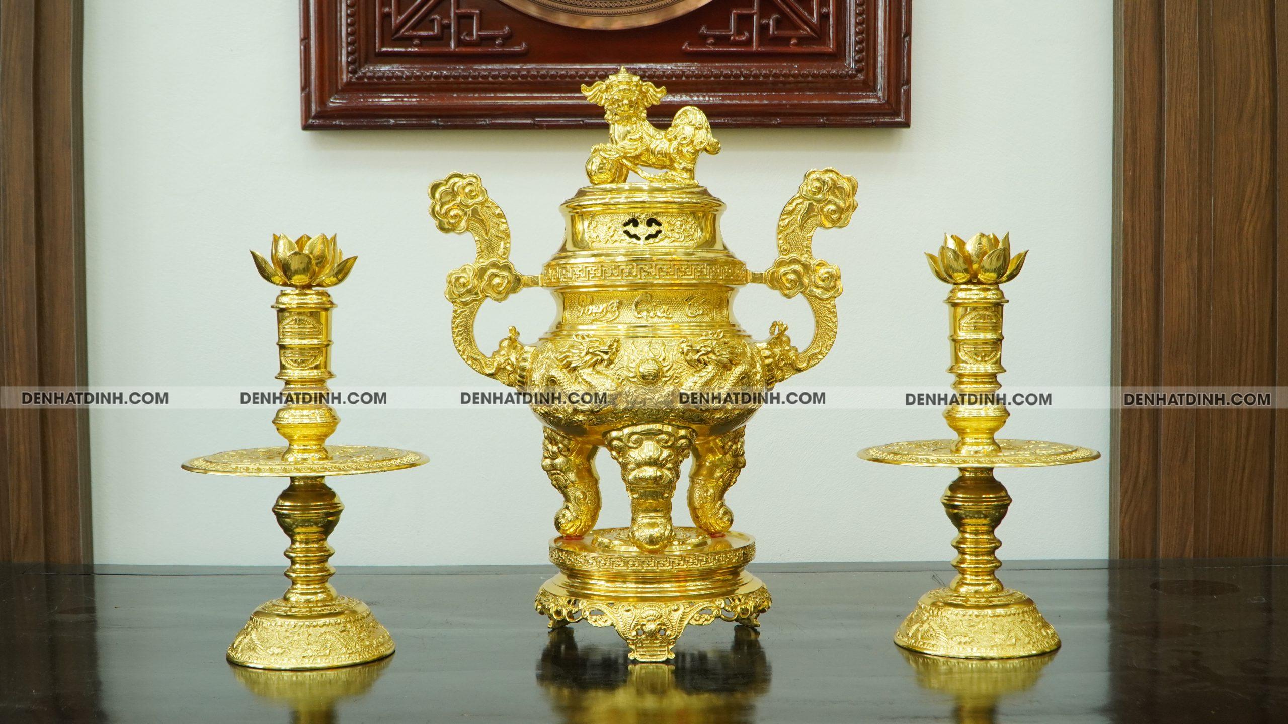 Bộ đỉnh tam sự nến Phụng Gia Tiên nắp Thọ 66cm dát vàng toàn bộ