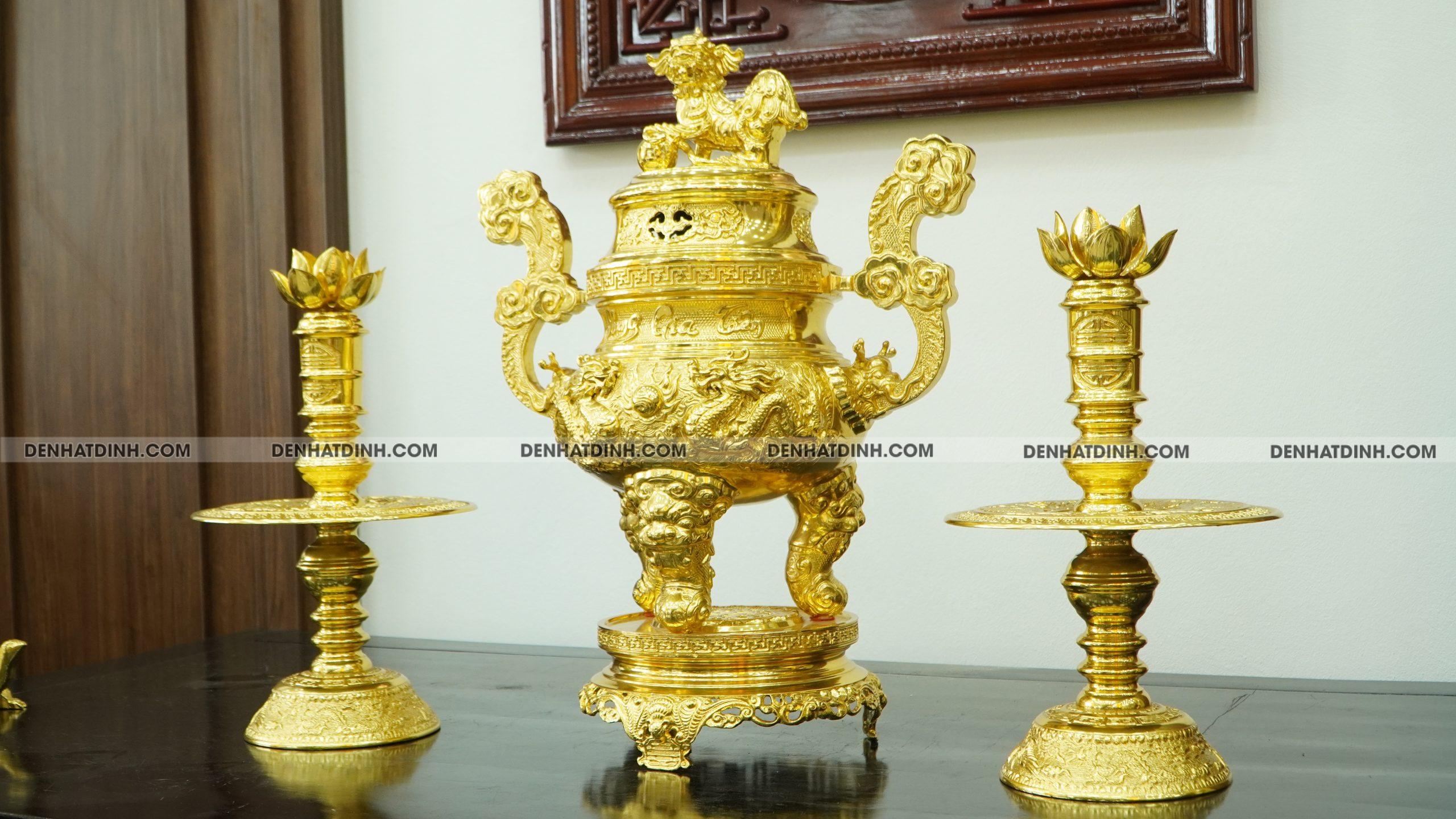 Bộ đỉnh tam sự nến Phụng Gia Tiên nắp Thọ 66cm dát vàng toàn bộ - Ảnh 2