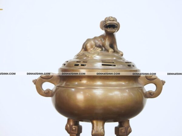 Alternative view of Lư đỉnh báo hun nâu cổ 45cm bằng đồng